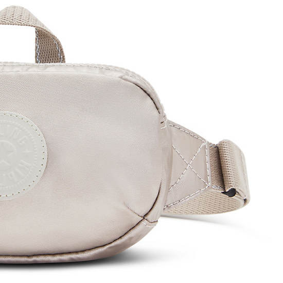 Kipling Alys Metallic Övtáska Bézs | HU 1000QM